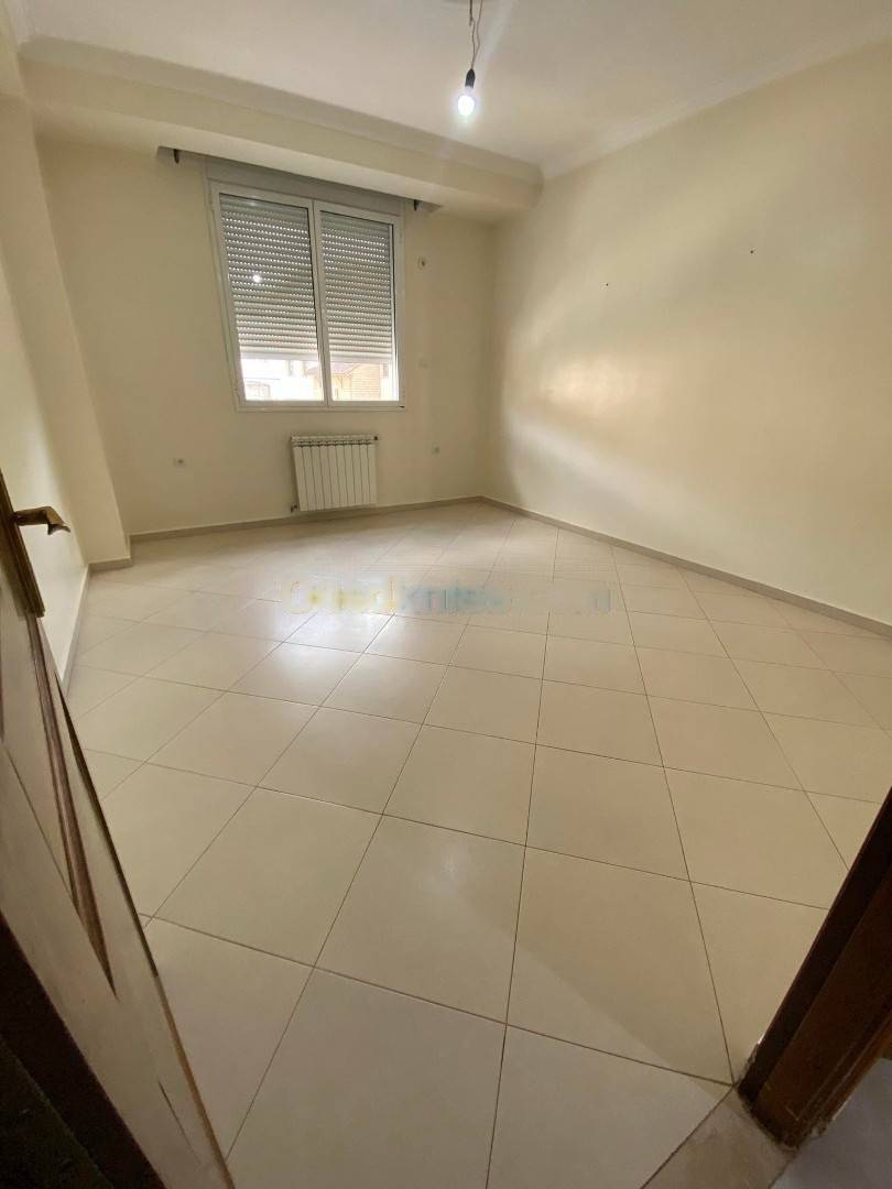 Location Appartement F3 Birkhadem