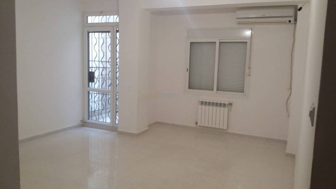 Location Appartement F4 Bouzareah