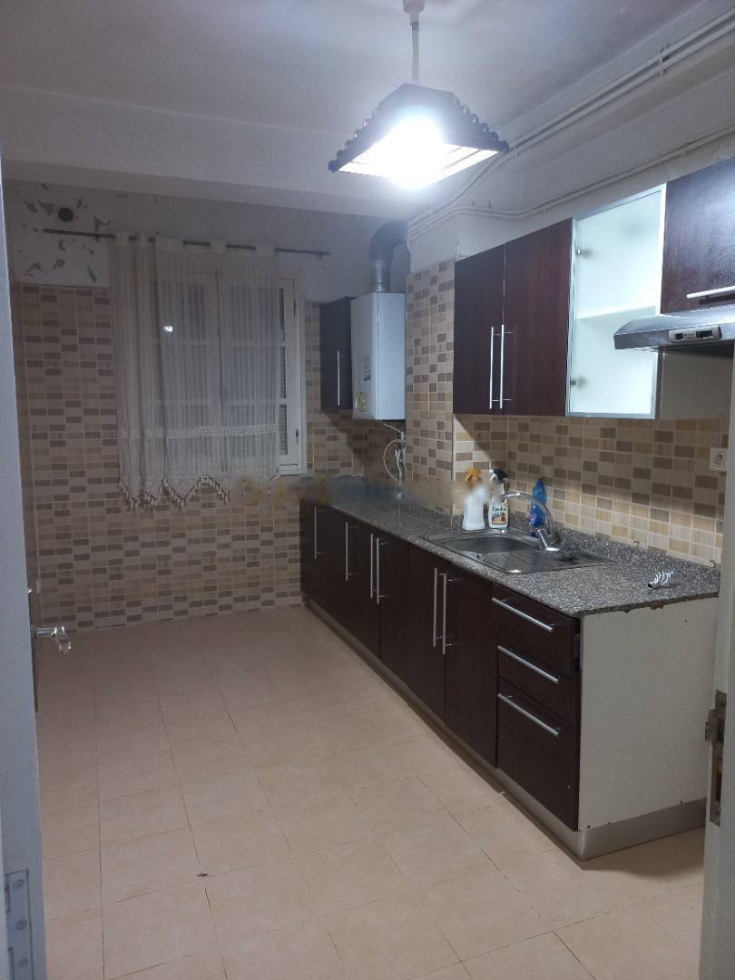 Location Appartement F3 Dely Ibrahim