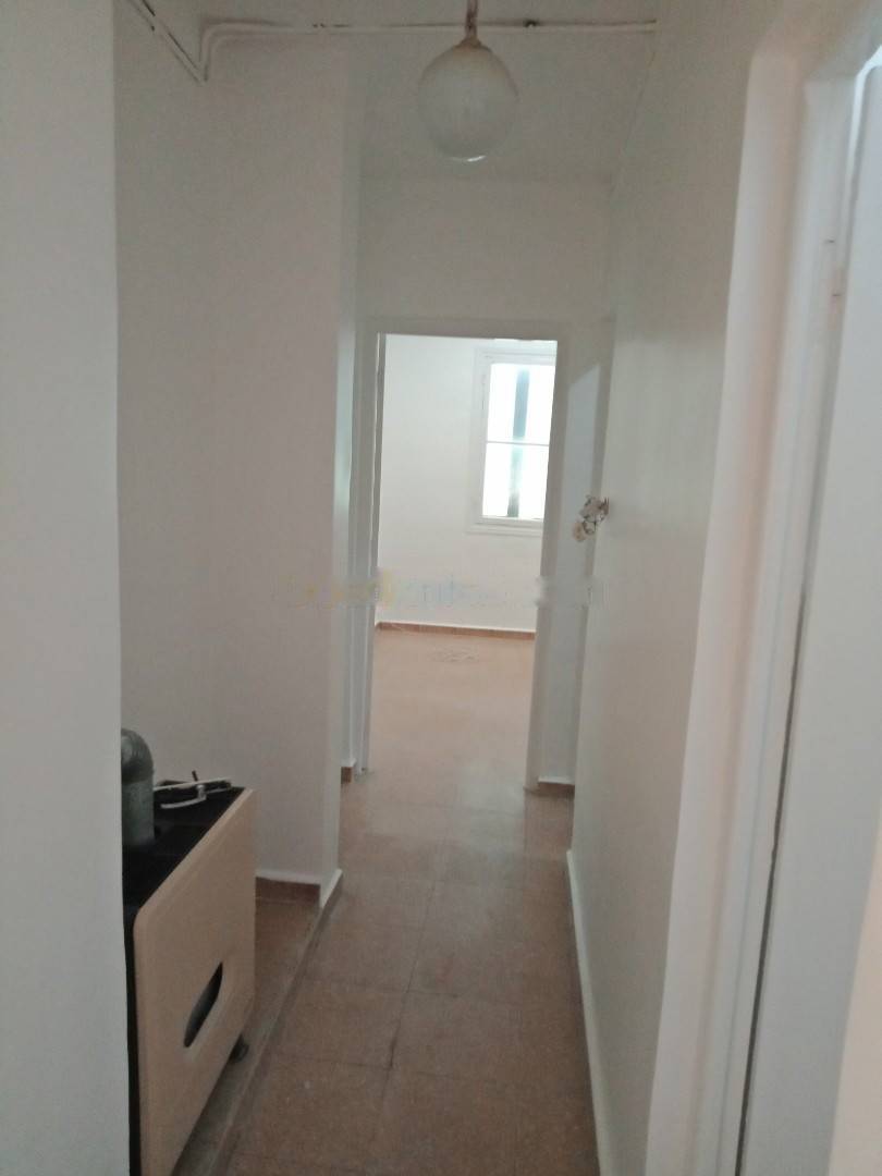 Location Appartement F3 Birkhadem