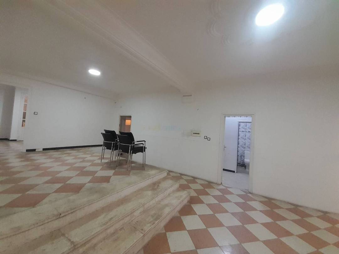 Location Niveau de villa F6 Bir Mourad Rais