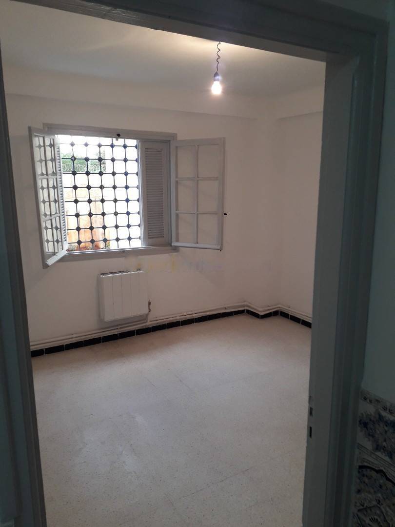 Location Appartement F5 Birkhadem