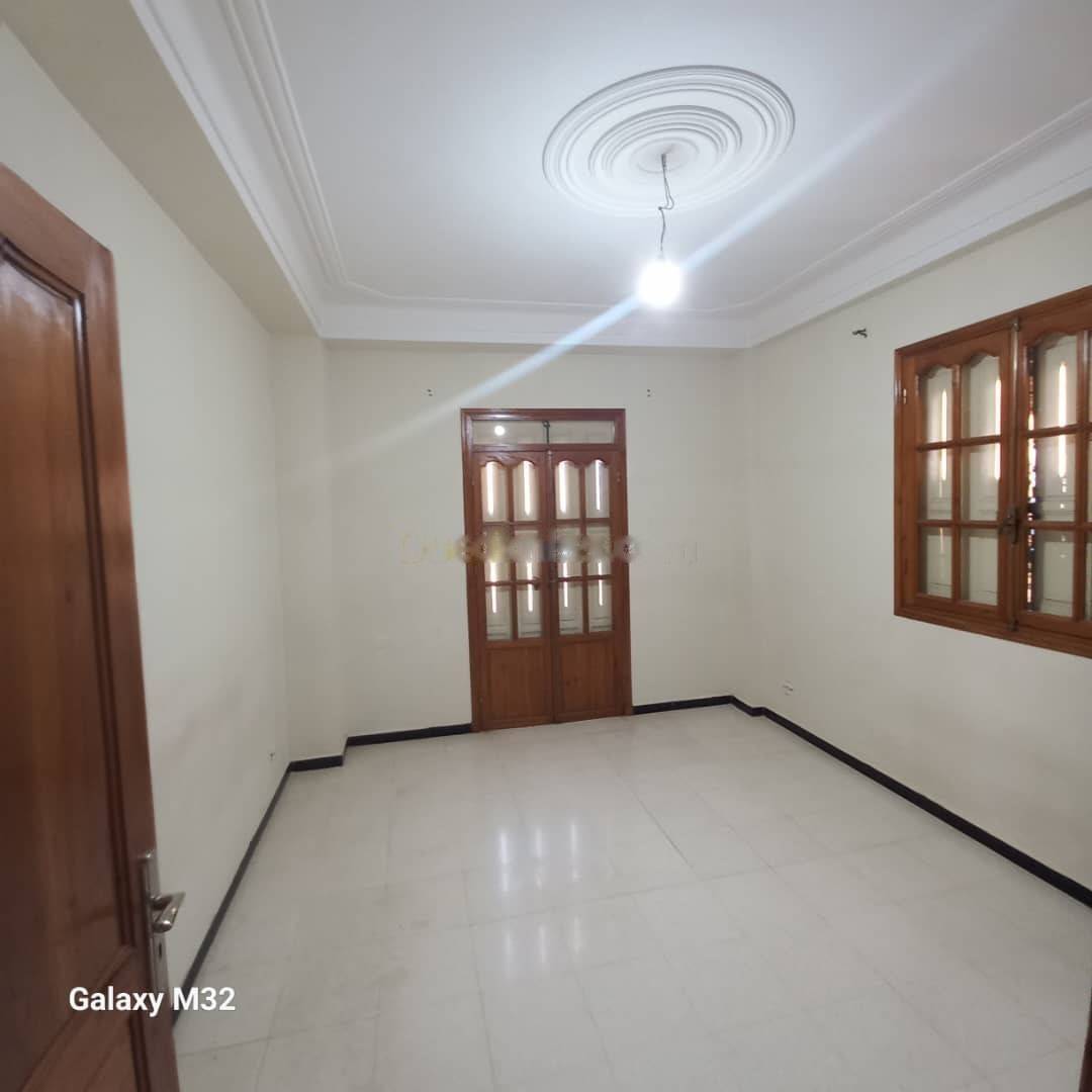Location Niveau de villa F4 Bordj El Bahri