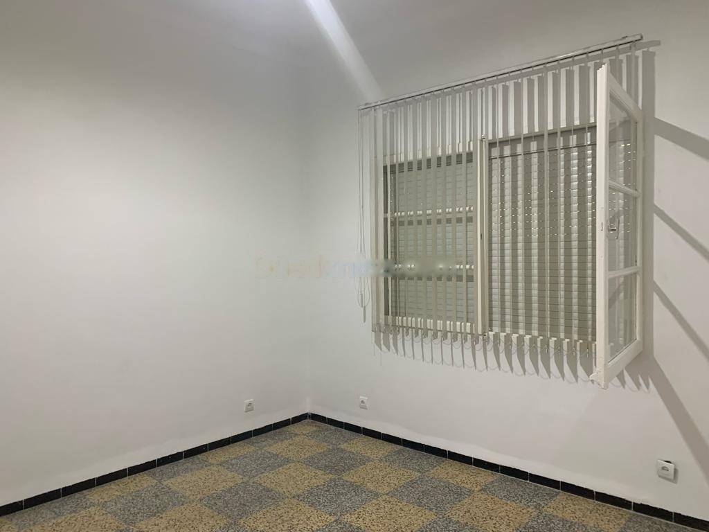 Location Appartement F5 Kouba