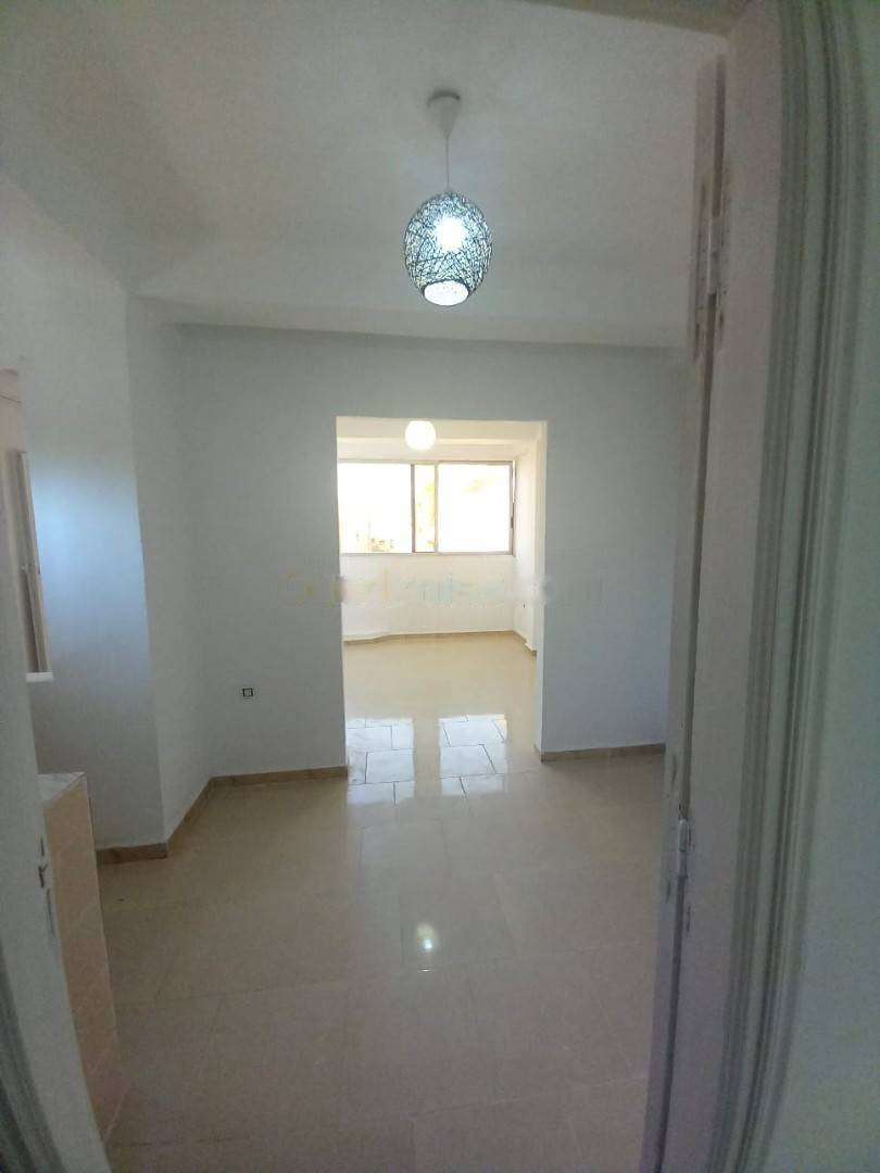 Location Niveau de villa F1 Bordj El Bahri