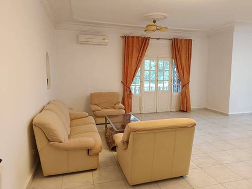 Location Niveau de villa F4 Hydra