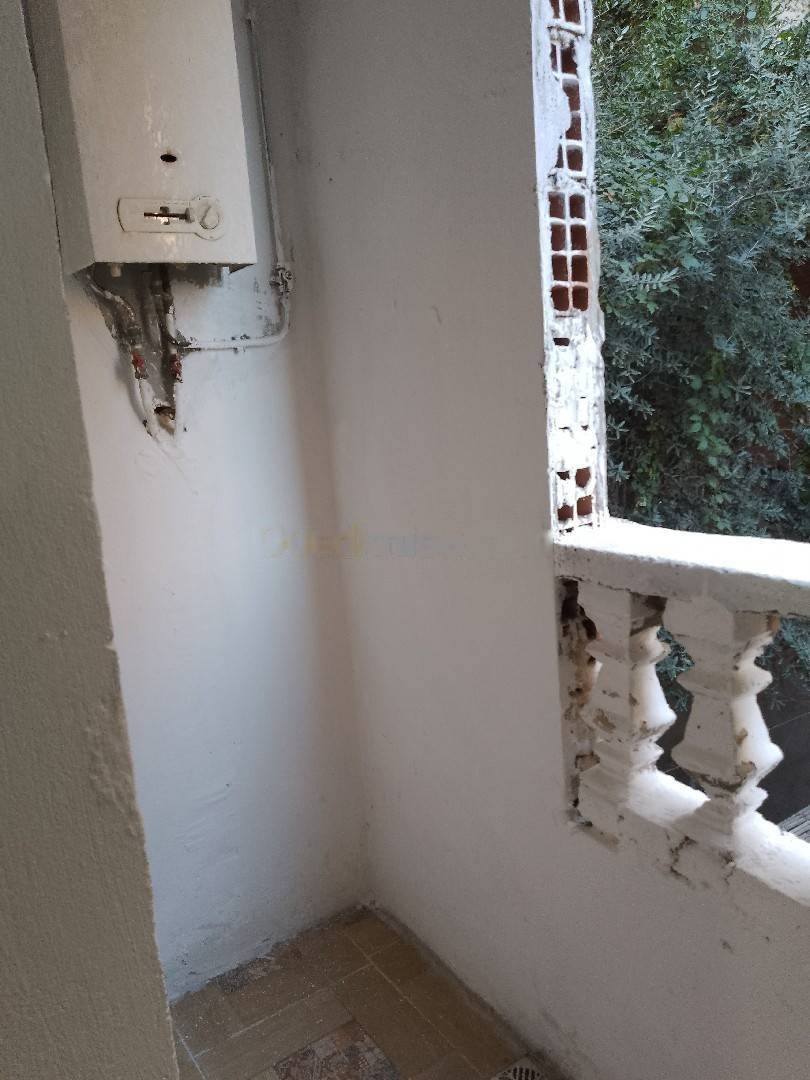 Location Niveau de villa F4 Djasr Kasentina