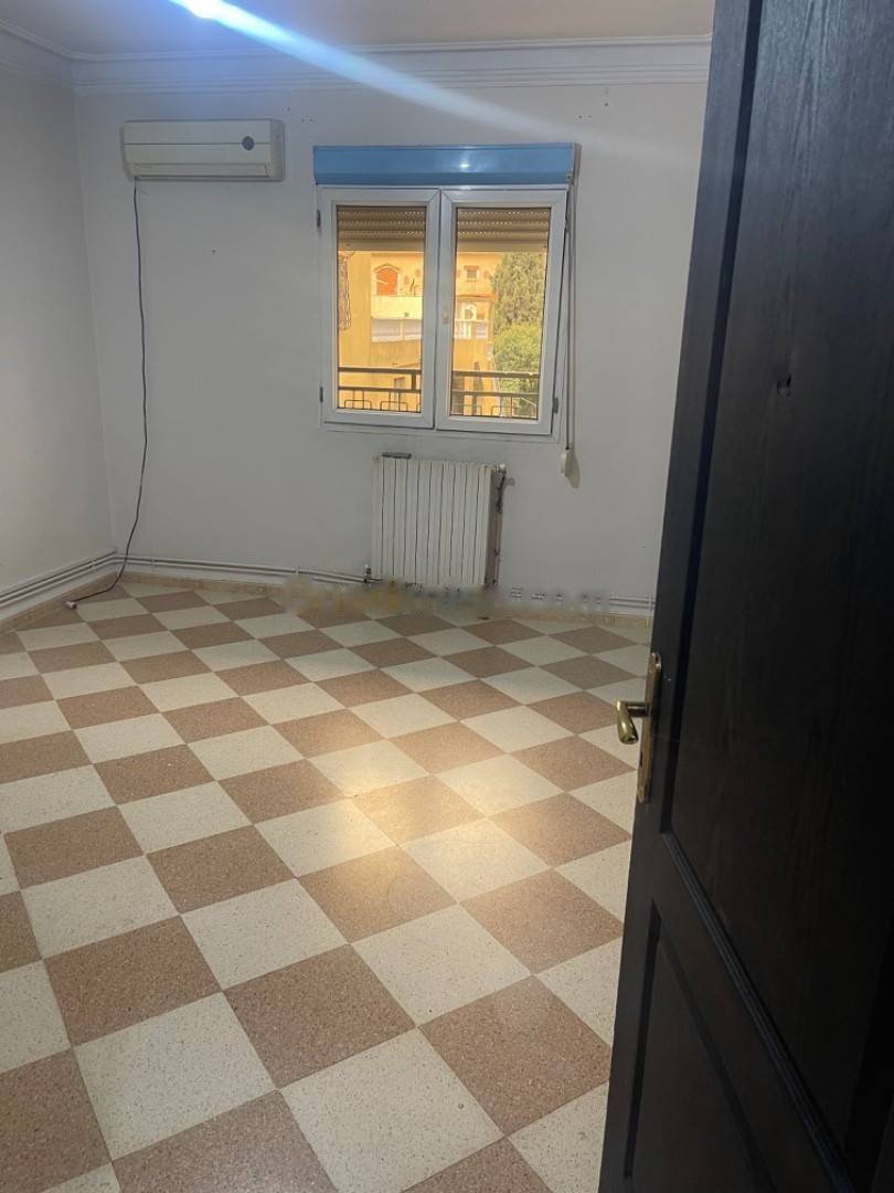 Location Appartement F3 El Achour