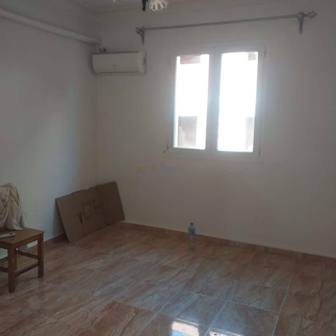 Location Niveau de villa F4 Bab Ezzouar