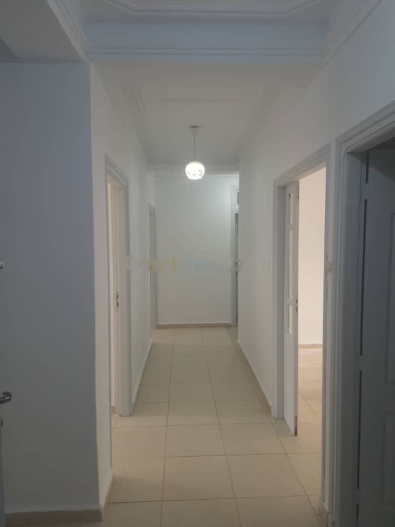 Location Niveau de villa F5 Birkhadem