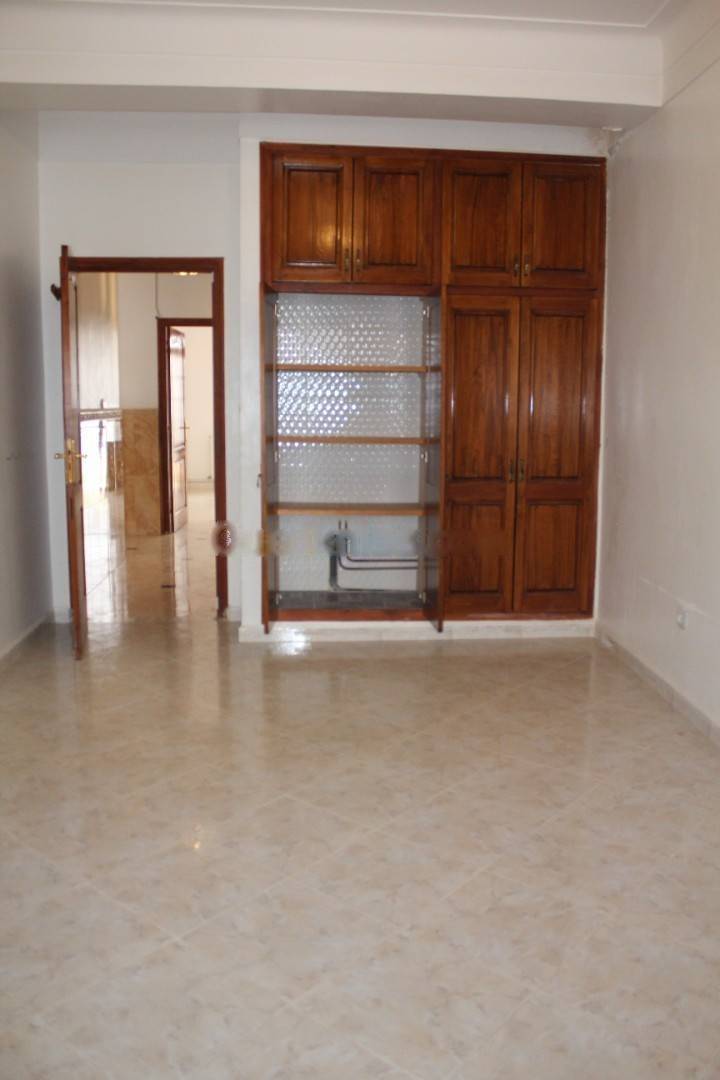 Location Appartement F4 El Achour