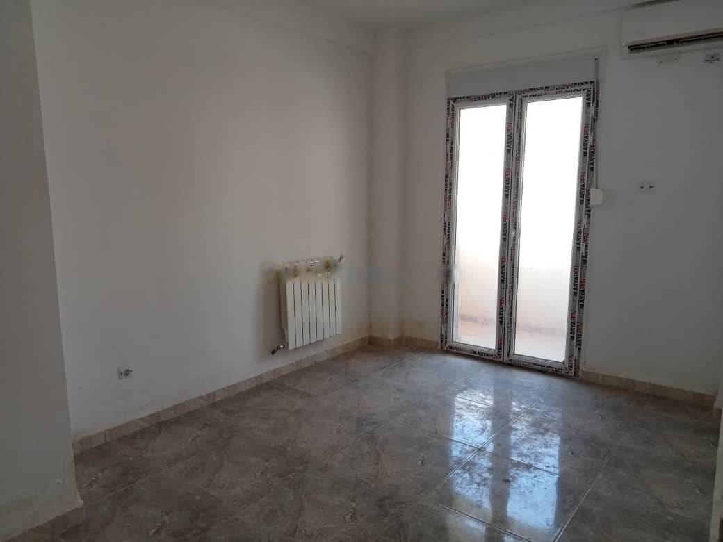 Location Appartement F4 Rouiba