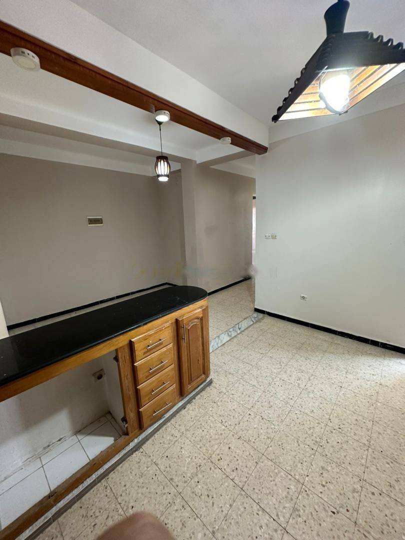 Location Appartement F04 Baba Hassen