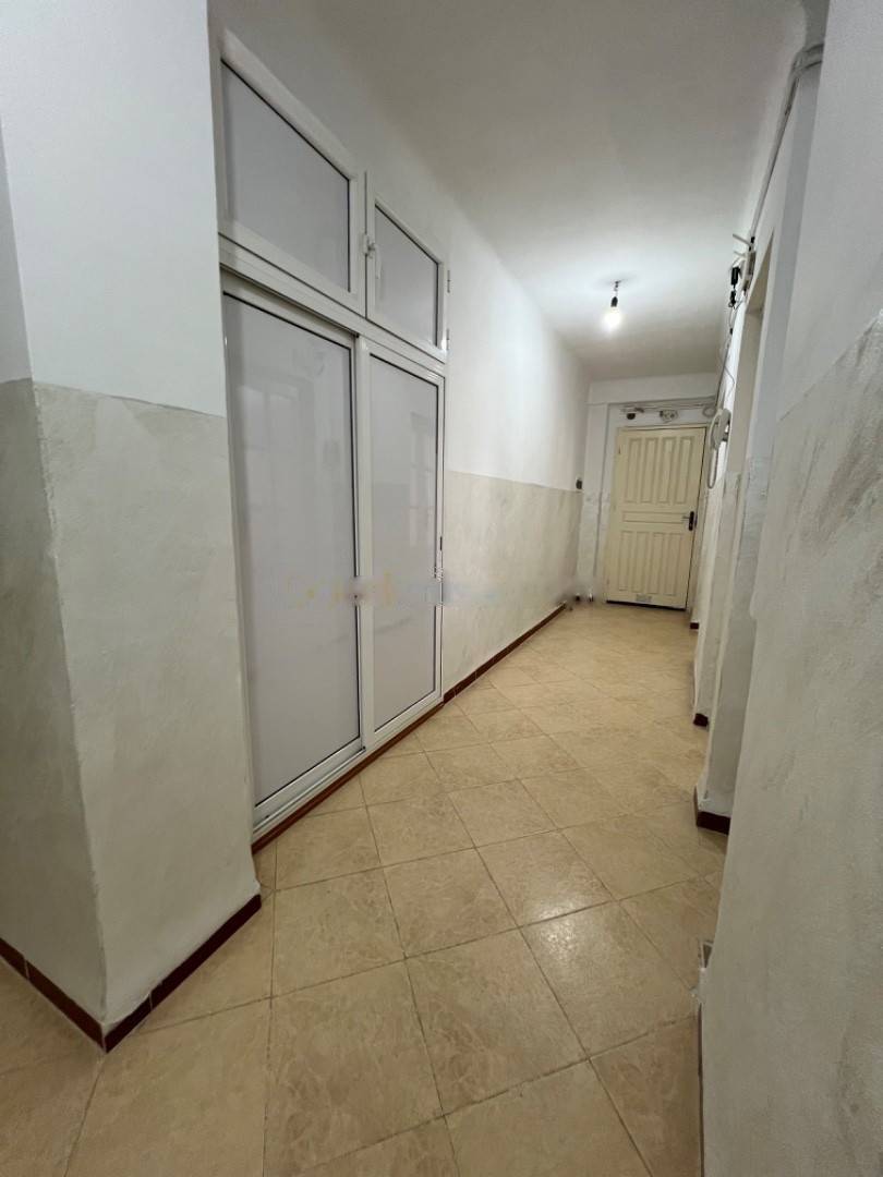 Location Appartement F3 Birkhadem