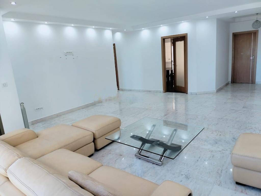 Location Appartement F4 Birkhadem