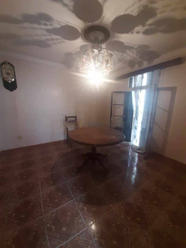 Location Niveau de villa F3 Hussein Dey