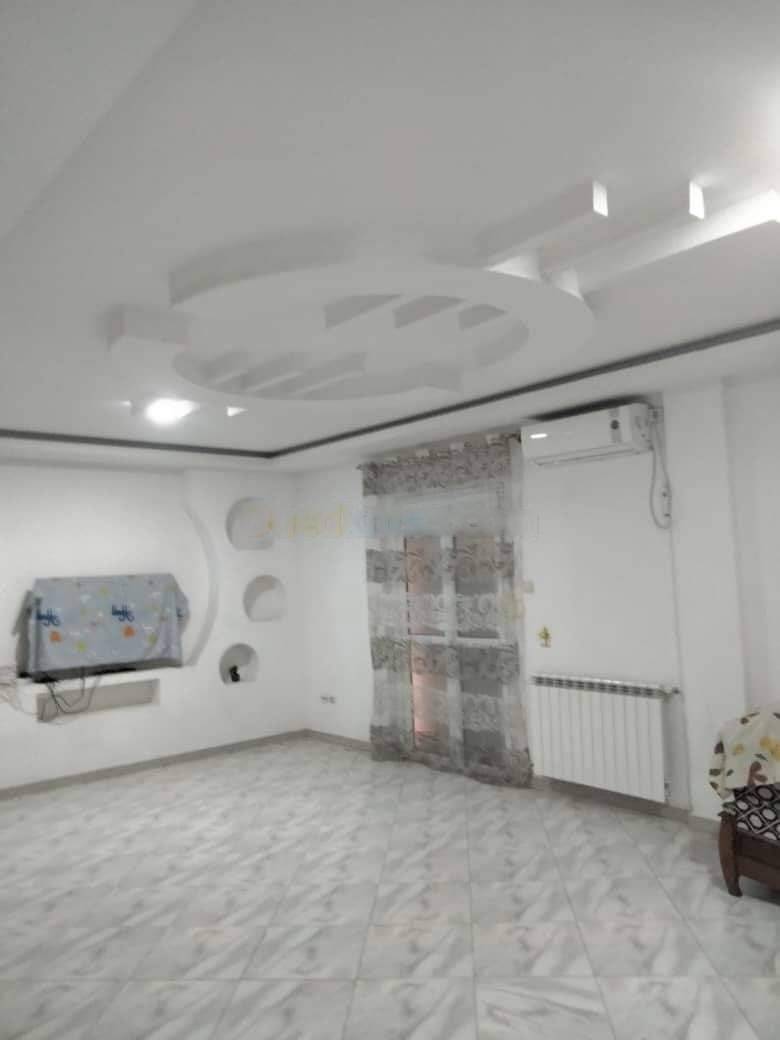 Location Niveau de villa F3 Djasr Kasentina