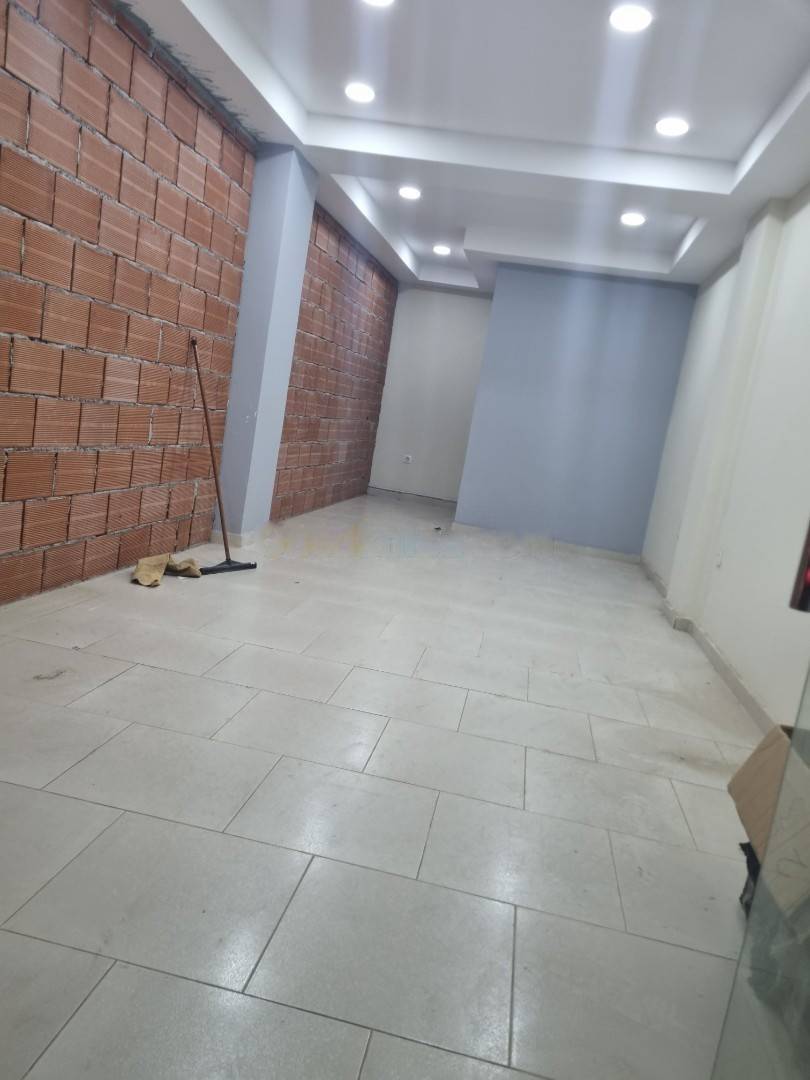 Location Local F1 Souidania