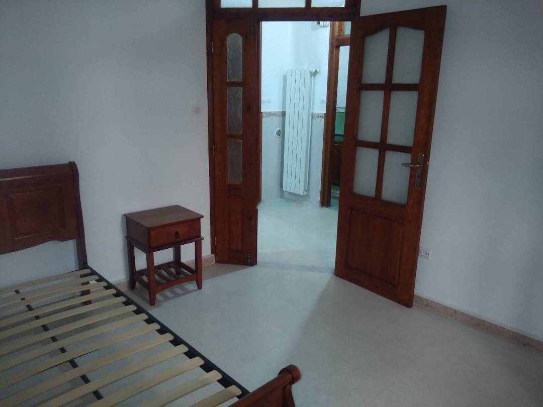 Location Niveau de villa F4 Djasr Kasentina