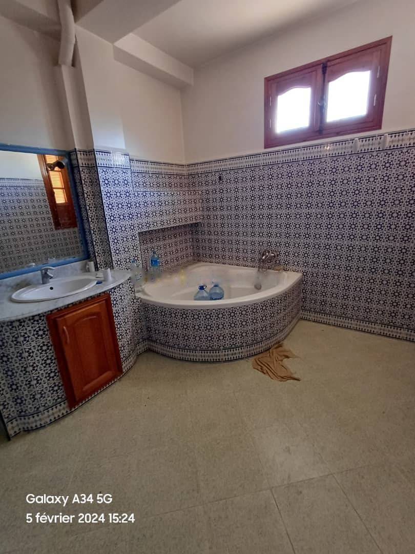 Location niveau de villa f5 birkhadem 2