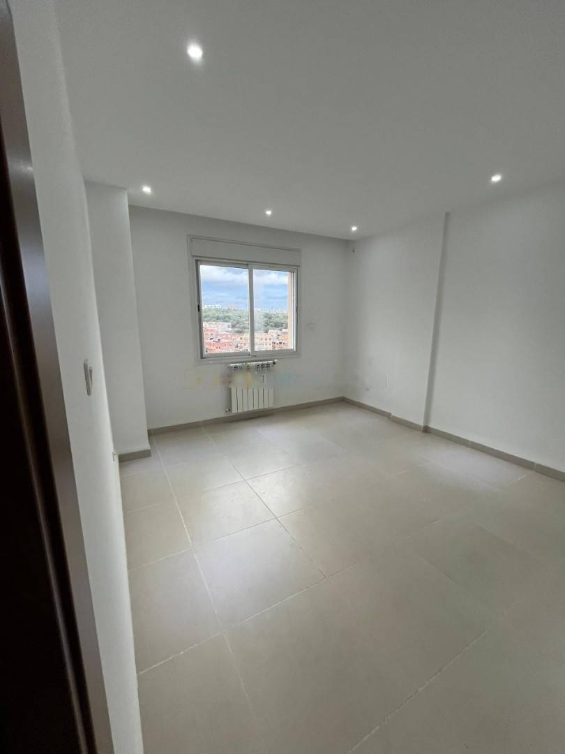 Vente Appartement F4 El Achour