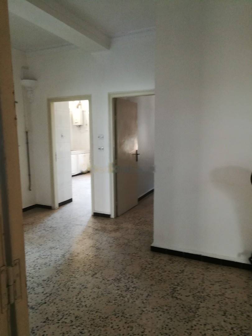 Location Appartement F4 Dar El Beida