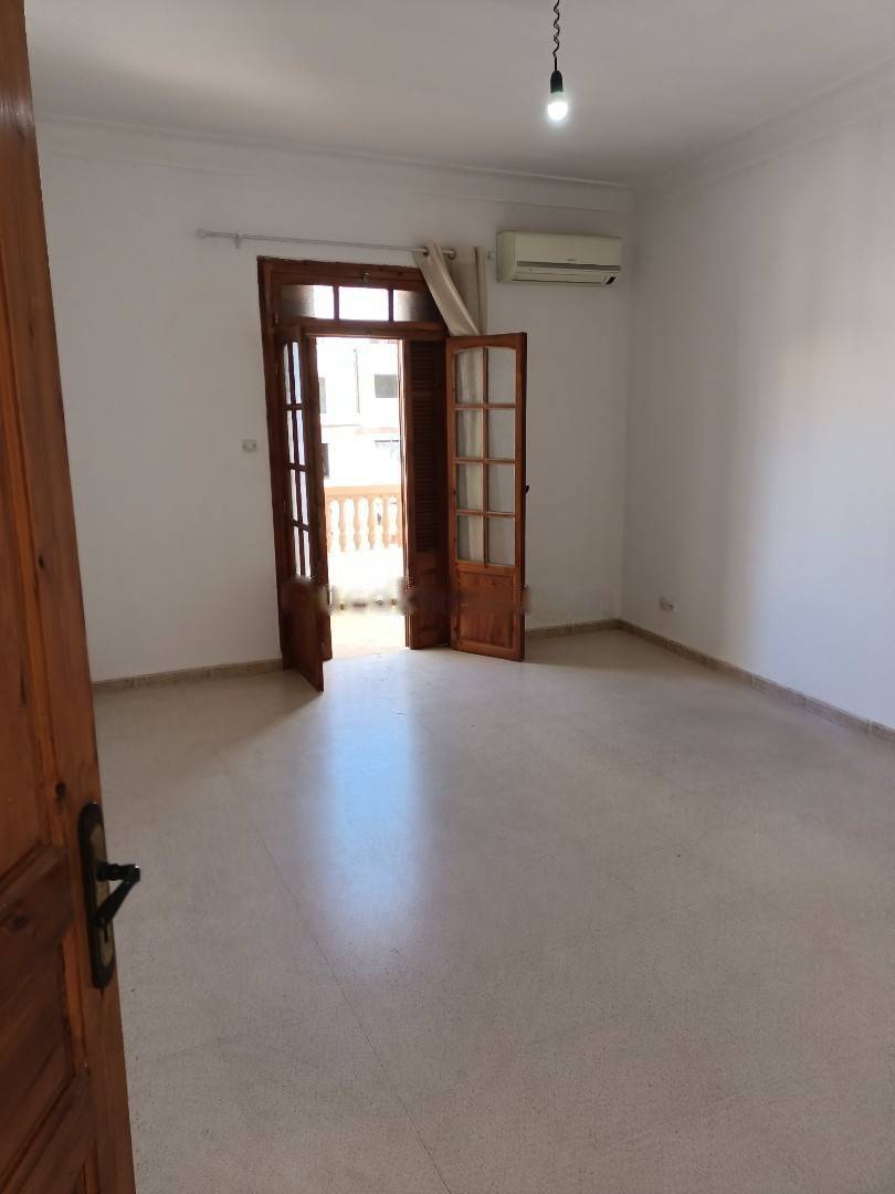 Location Niveau de villa F6 Birkhadem