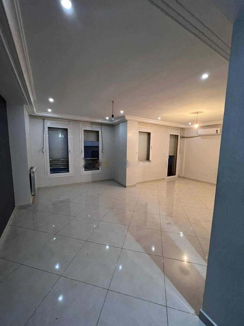 Location Appartement F4 El Achour