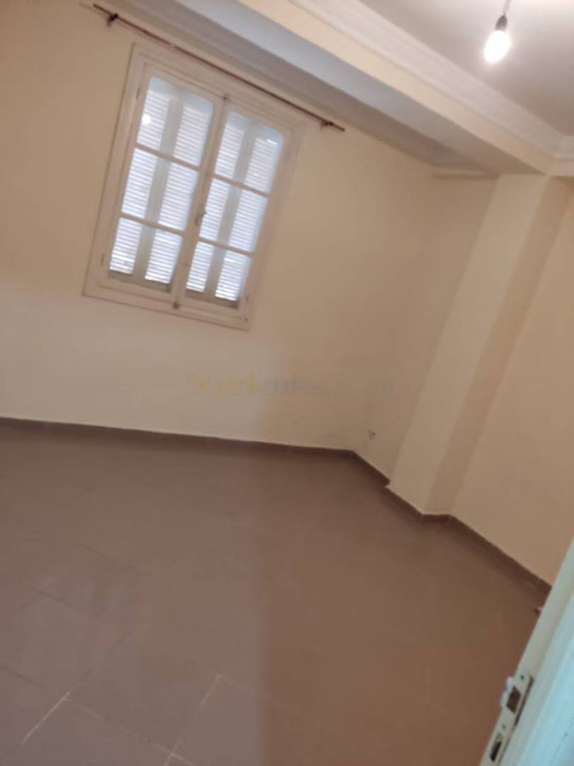 Location Appartement F3 Birkhadem