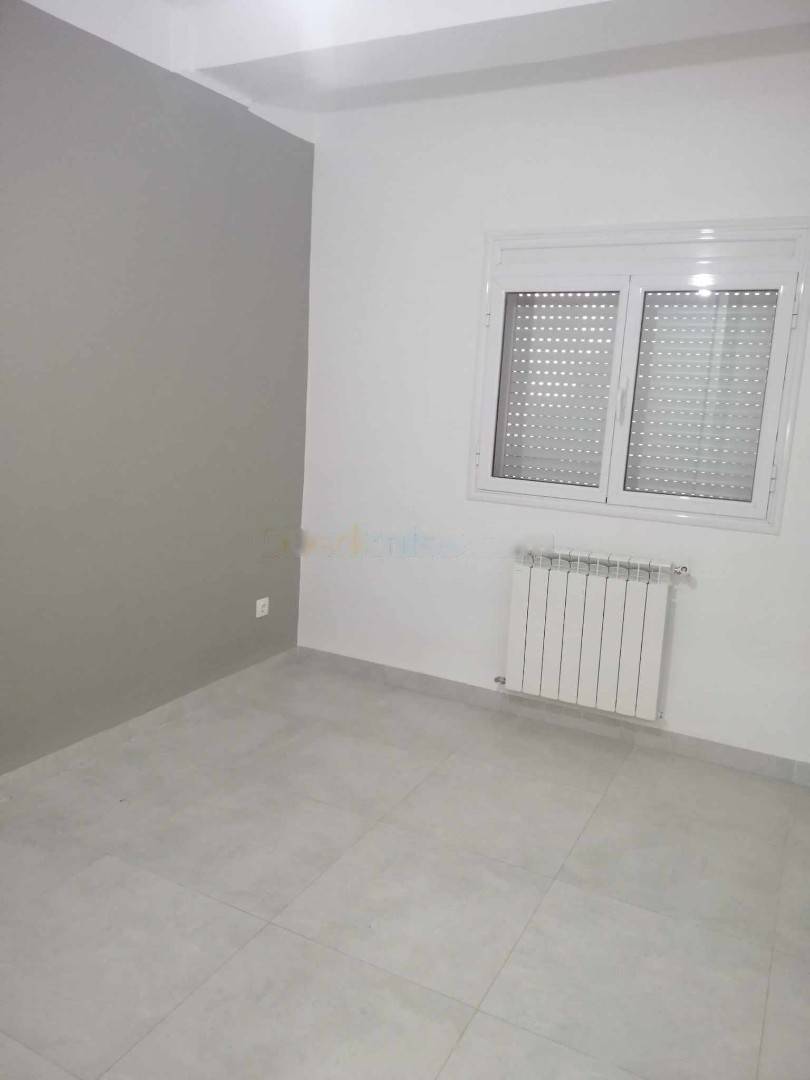 Location Appartement F4 Baba Hassen