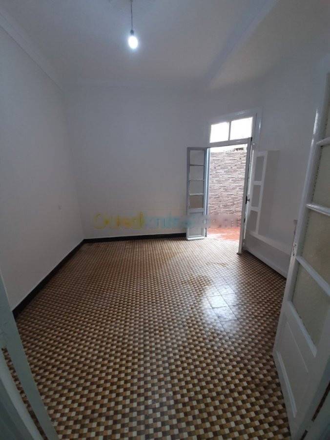 Location Appartement F2 Hussein Dey
