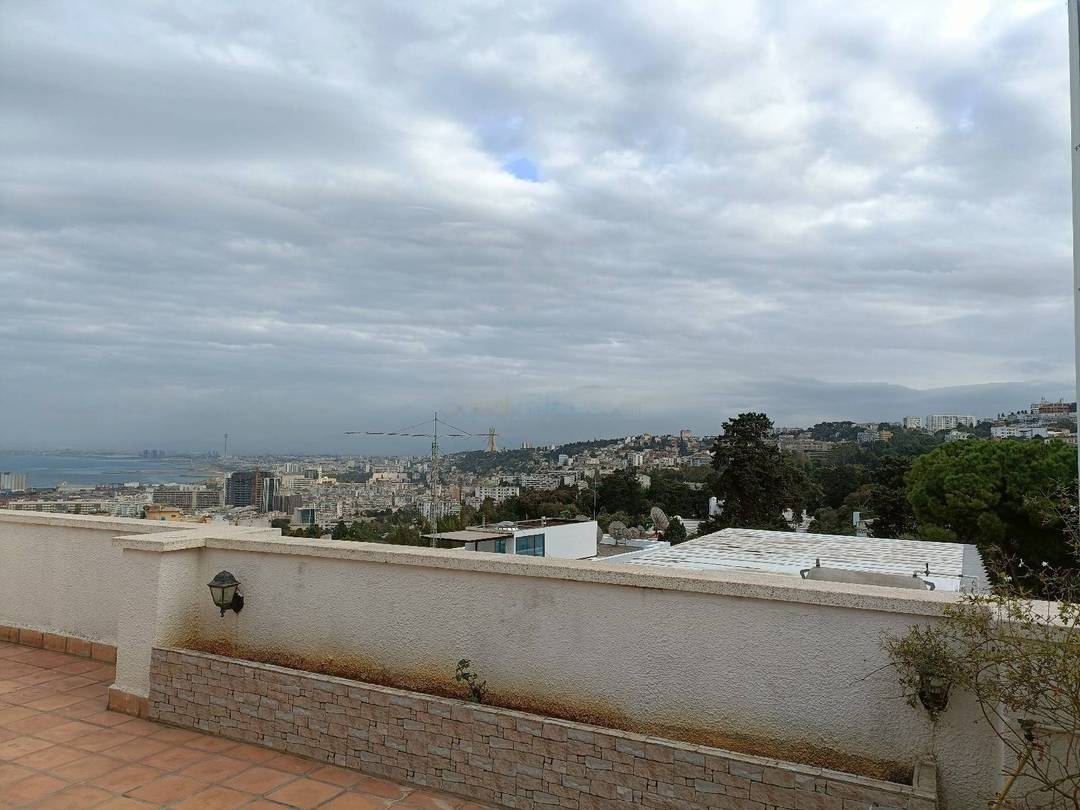 Location Appartement F7 El Biar