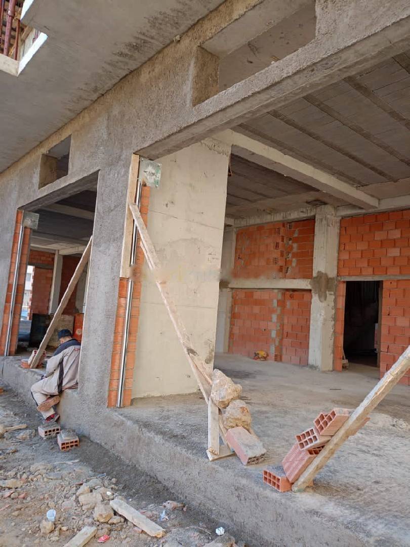 Vente Local F30 Bordj El Kiffan