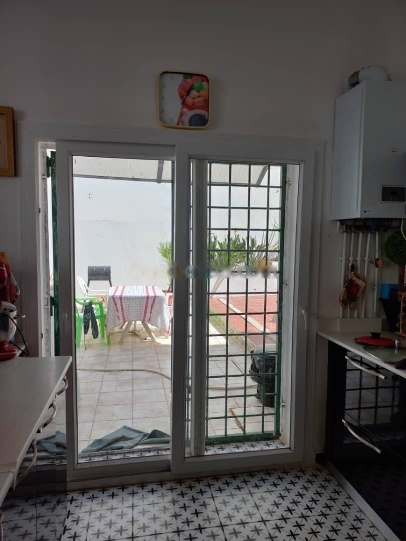 Location Niveau de villa F4 Hydra