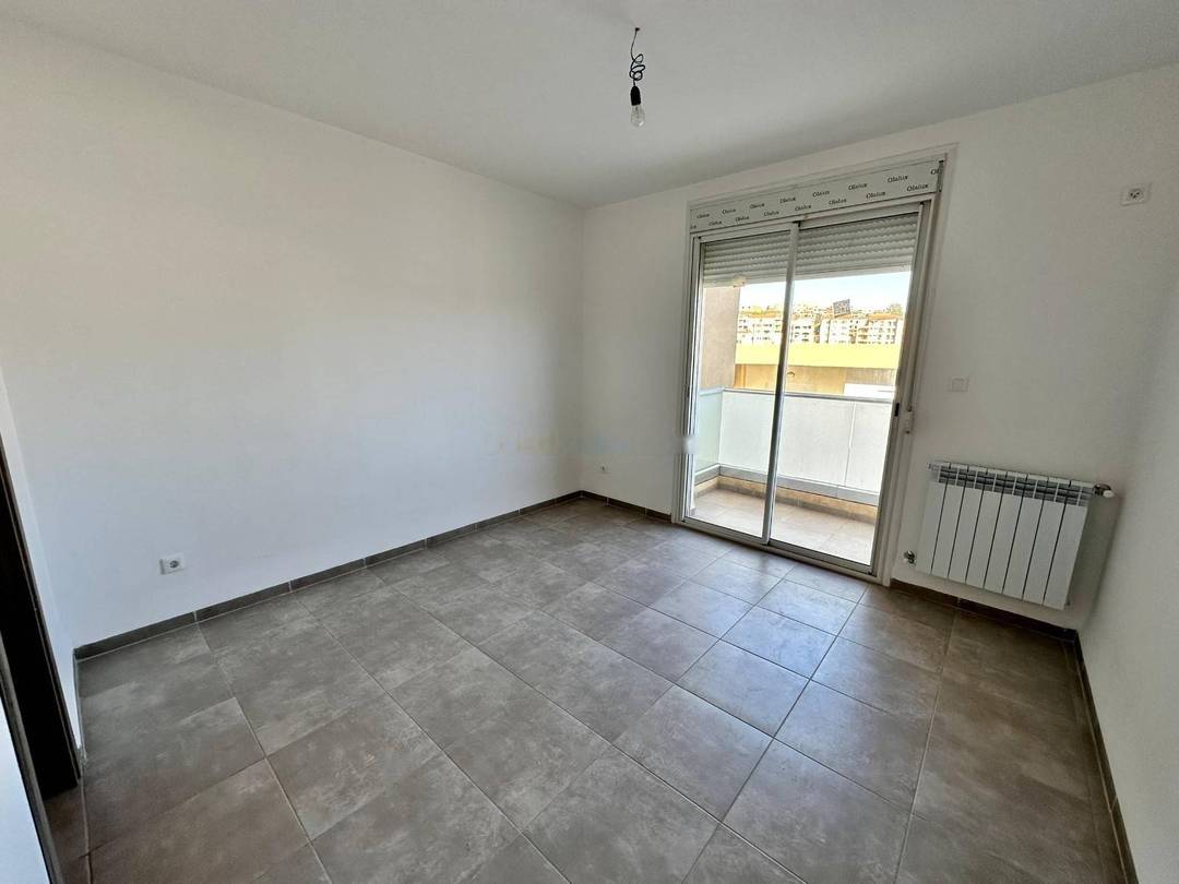 Location Appartement F4 Birkhadem