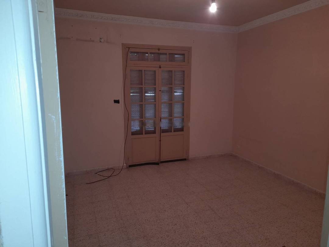Location Niveau de villa F5 Djasr Kasentina