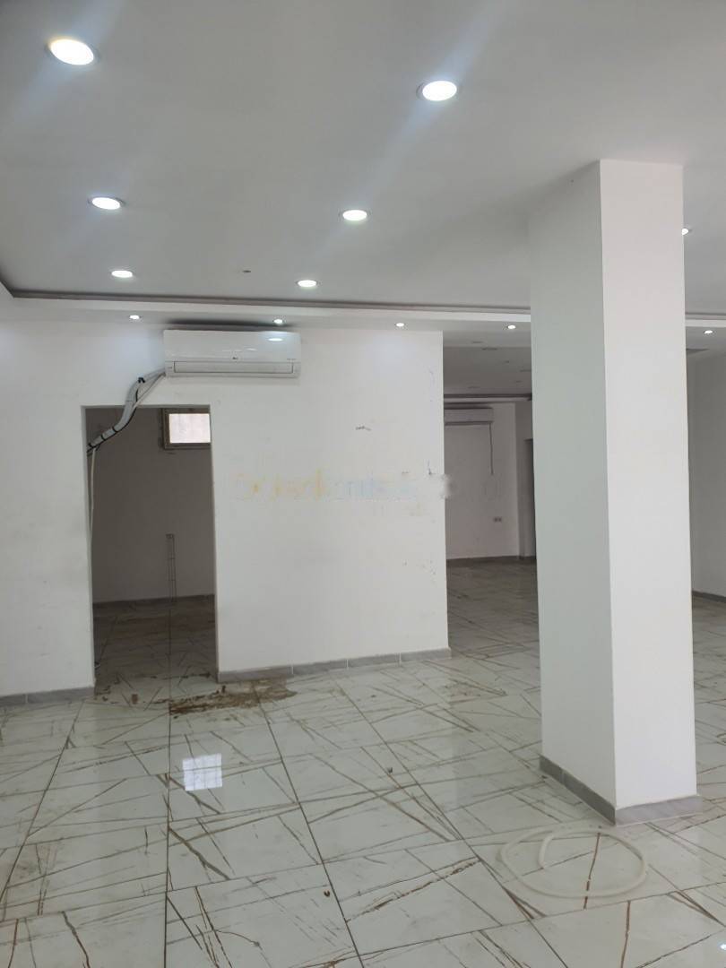 Location Local F1 Zeralda