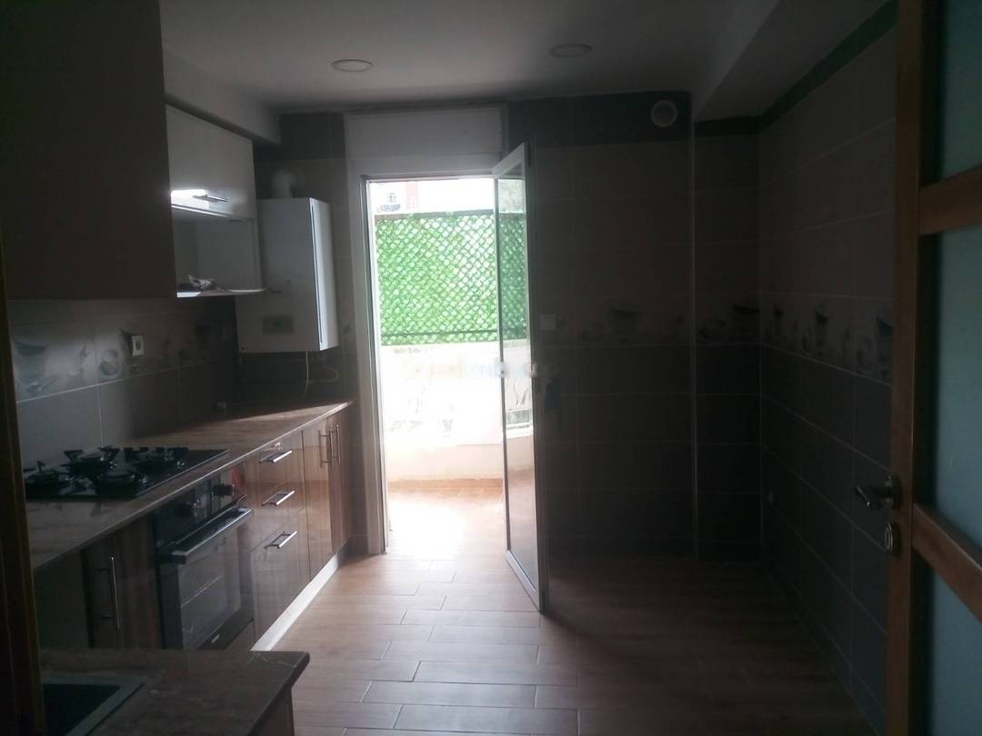 Location Appartement F4 Souidania