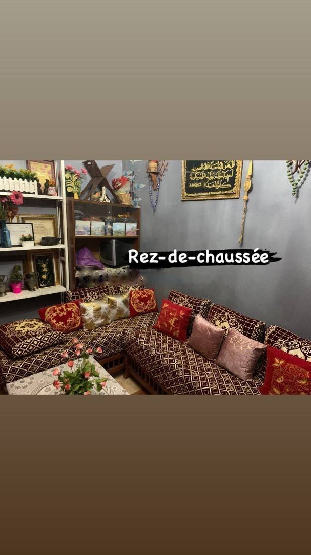 Vente local f8 el harrach 12