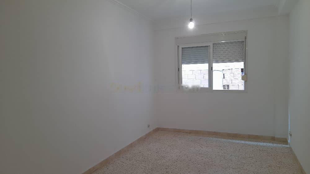 Location Appartement F3 Saoula