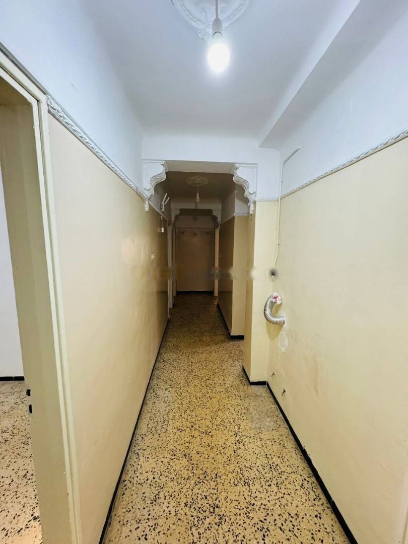 Location Appartement F4 Bab Ezzouar