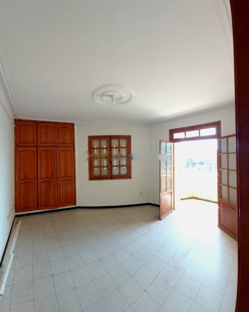 Location Appartement F5 Birkhadem