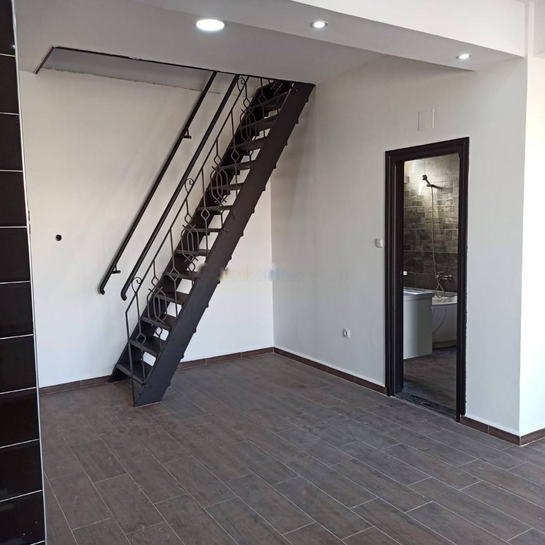 Location Niveau de villa F4 Bordj El Bahri