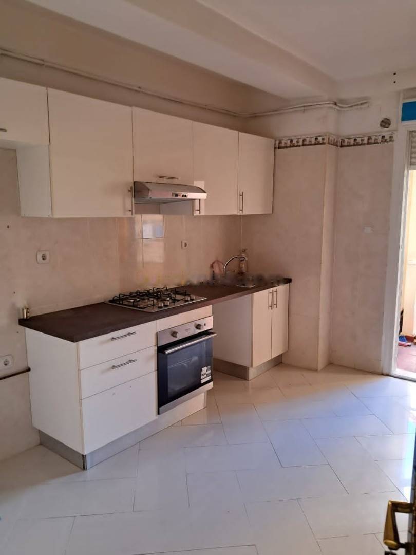 Location Appartement F3 El Achour