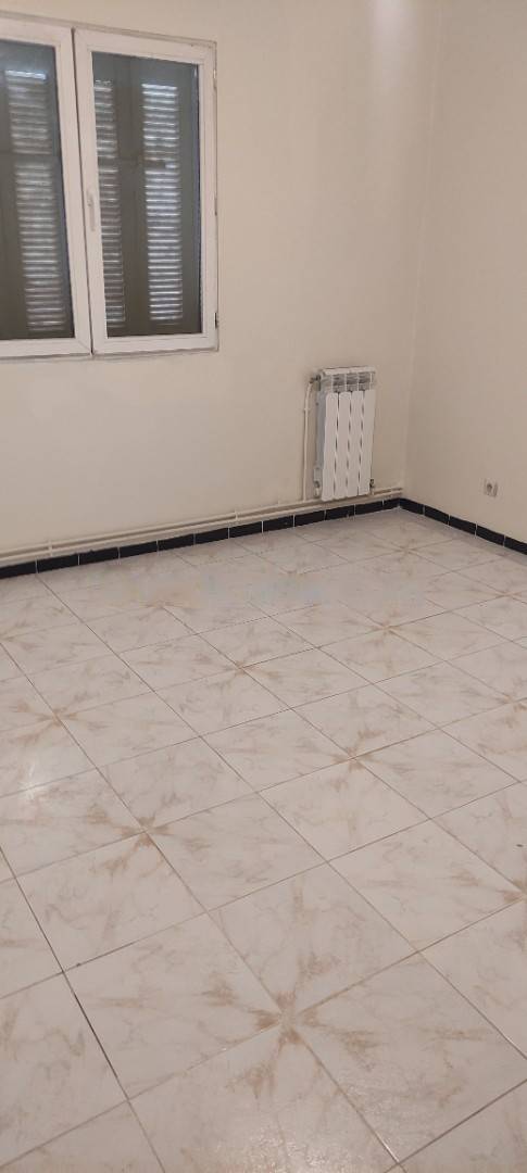 Location Appartement F5 Kouba