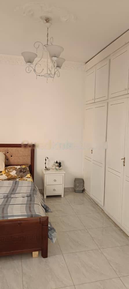 Location Niveau de villa F5 Djasr Kasentina