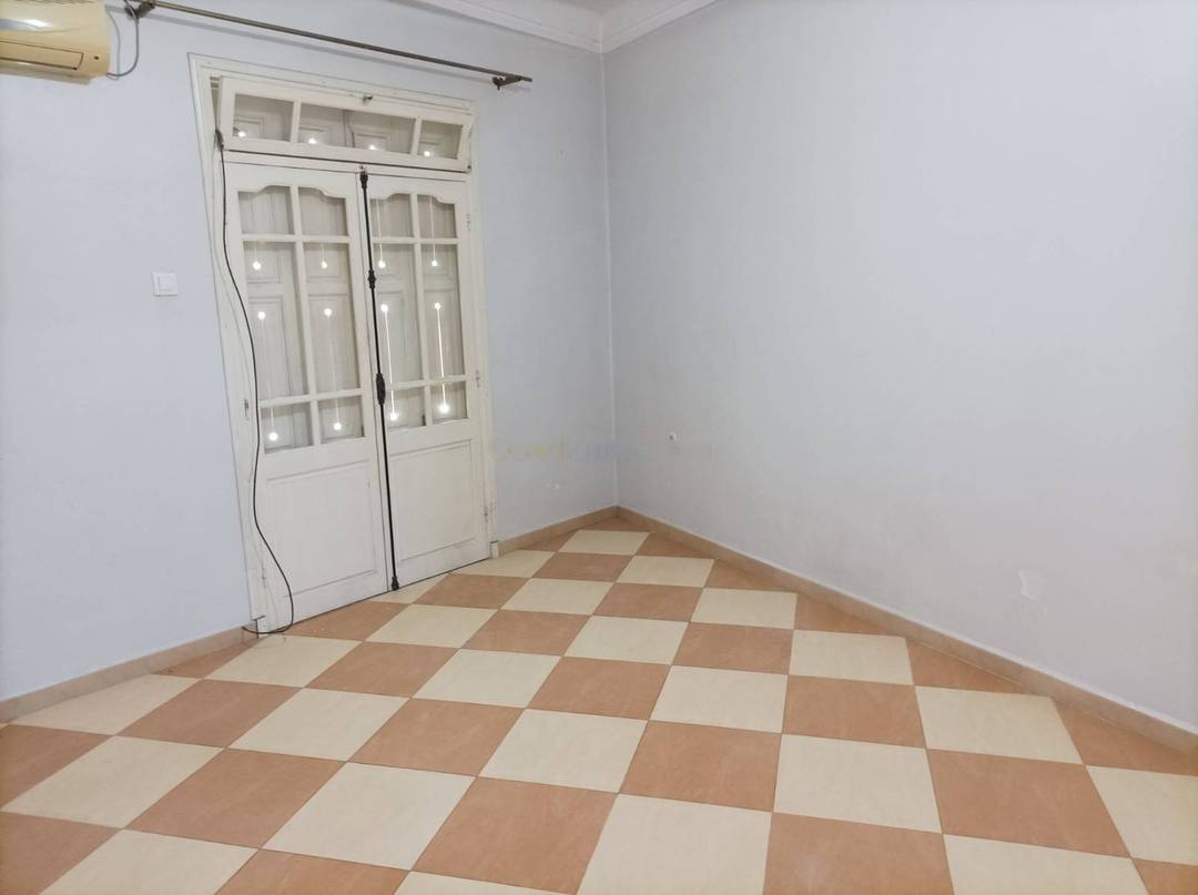 Location Niveau de villa F4 Bab Ezzouar