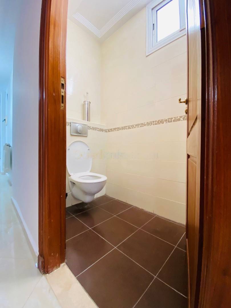 Location Appartement F4 Hydra