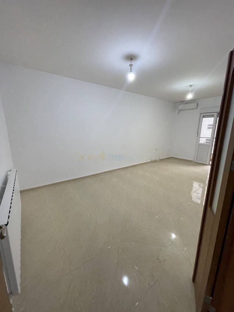 Location Appartement F4 Staoueli