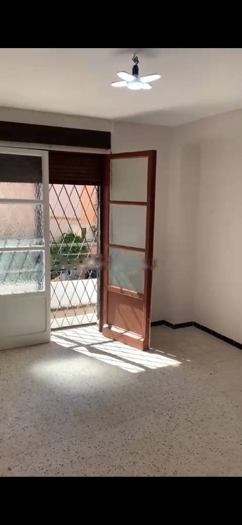 Location Appartement F03 Bouzareah